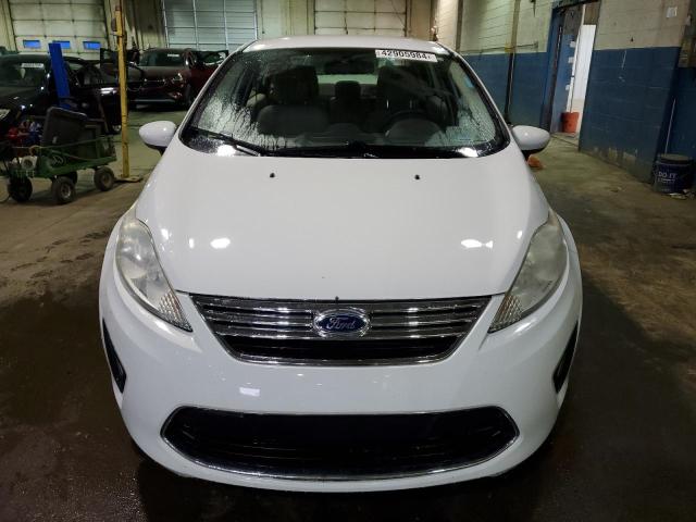 3FADP4BJ4CM125925 - 2012 FORD FIESTA SE WHITE photo 5