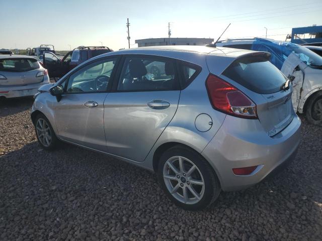 3FADP4EJ8KM137103 - 2019 FORD FIESTA SE SILVER photo 2