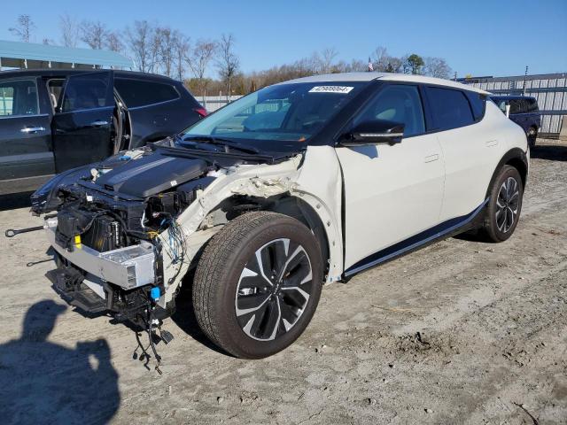 KNDC3DLC3N5073469 - 2022 KIA EV6 LIGHT WHITE photo 1