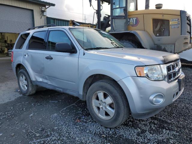 1FMCU93G69KA62434 - 2009 FORD ESCAPE XLT SILVER photo 4