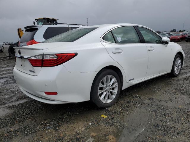 JTHBW1GGXE2070664 - 2014 LEXUS ES 300H WHITE photo 3