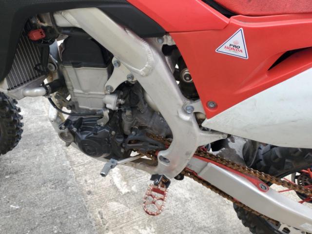 JH2PE0735KK201665 - 2019 HONDA CRF450 R RED photo 7