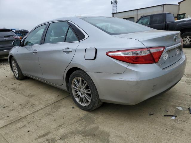 4T4BF1FK0FR453768 - 2015 TOYOTA CAMRY LE SILVER photo 2