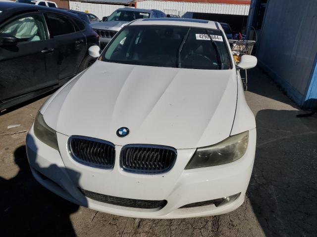 WBAPH5C54BA448473 - 2011 BMW 328 I SULEV WHITE photo 5