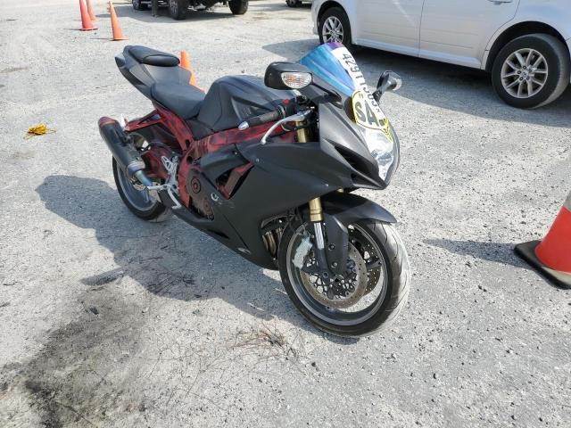 JS1GR7MA9B2102933 - 2011 SUZUKI GSX750 TWO TONE photo 1