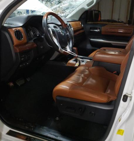 5TFAY5F19EX409767 - 2014 TOYOTA TUNDRA CREWMAX PLATINUM Weiß Foto 7