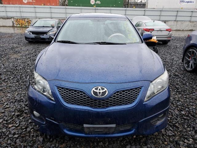 4T1BF3EK4BU747563 - 2011 TOYOTA CAMRY BASE BLUE photo 5