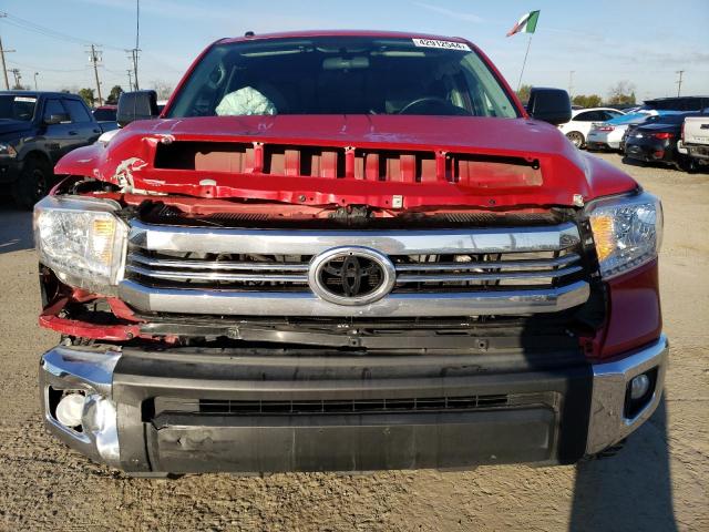 5TFRY5F11HX227715 - 2017 TOYOTA TUNDRA DOUBLE CAB SR/SR5 RED photo 5