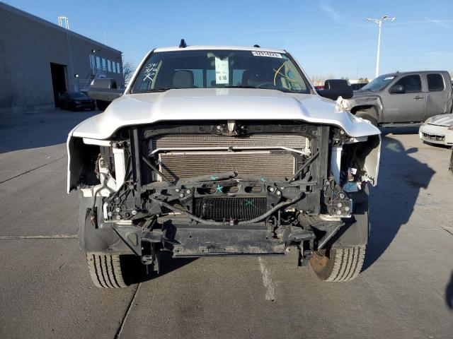 3C6UR5HJ6KG717445 - 2019 RAM 2500 TRADESMAN WHITE photo 5