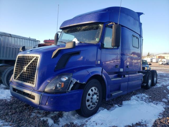 4V4NC9EHXJN999512 - 2018 VOLVO VN VNL BLUE photo 2