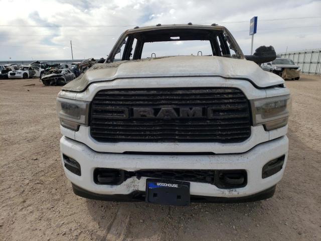 3C63RRJL8NG415397 - 2022 RAM 3500 LARAMIE WHITE photo 5