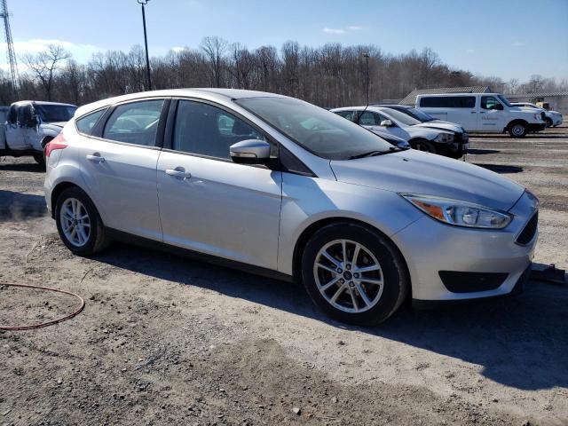 1FADP3K25FL344806 - 2015 FORD FOCUS SE SILVER photo 4