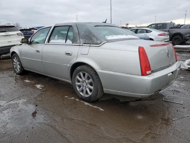 1G6KD57YX7U159071 - 2007 CADILLAC DTS SILVER photo 2