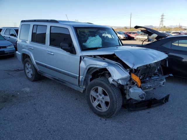 1J8HH48K77C587548 - 2007 JEEP COMMANDER SILVER photo 4