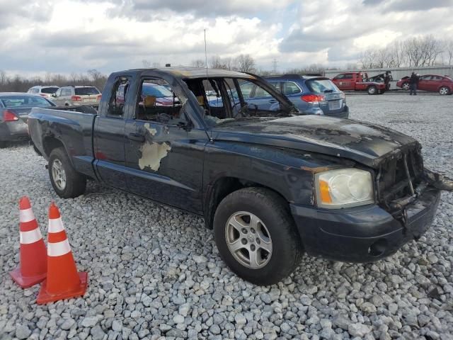 1D7HE42K56S714011 - 2006 DODGE DAKOTA SLT BLACK photo 4