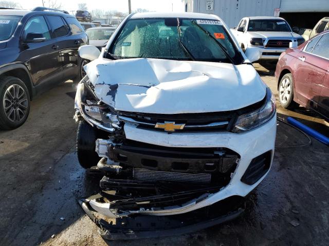 KL7CJKSB1LB043501 - 2020 CHEVROLET TRAX LS WHITE photo 5