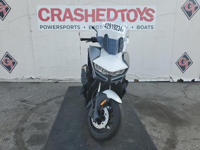 WB40C6303PS905384 - 2023 BMW C 400 GT SILVER photo 2