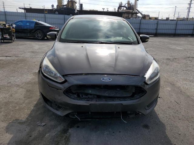 1FADP3K2XFL314507 - 2015 FORD FOCUS SE GRAY photo 5