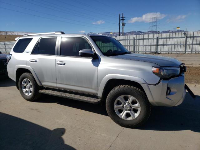 JTEMU5JR1N5995541 - 2022 TOYOTA 4RUNNER SR5/SR5 PREMIUM 银色 照片 4