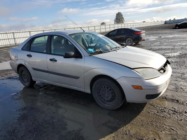 1FAFP34N16W176984 - 2006 FORD FOCUS ZX4 SILVER photo 4