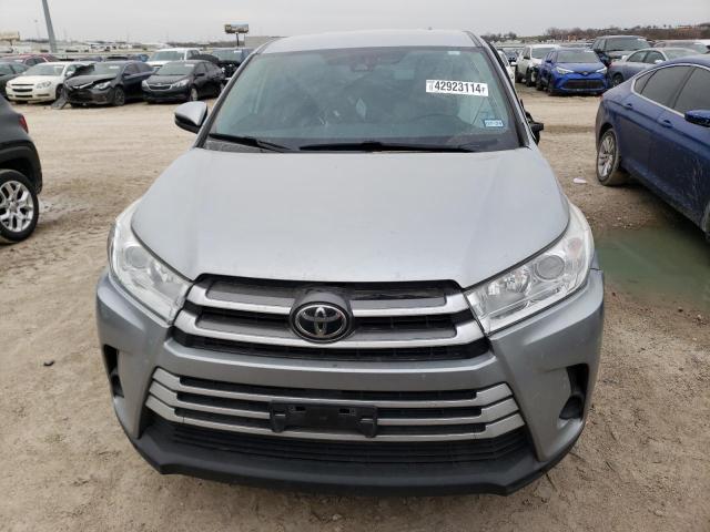 5TDZARFH6KS053422 - 2019 TOYOTA HIGHLANDER LE SILVER photo 5