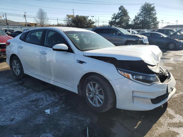 5XXGT4L34JG215156 - 2018 KIA OPTIMA LX 白色 照片 4