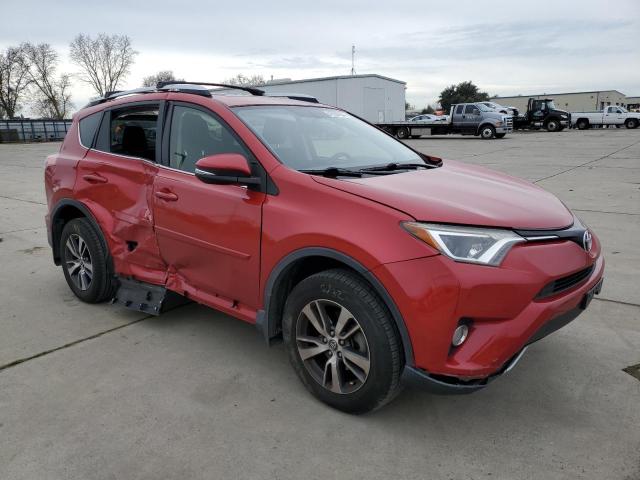 JTMRFREV1GJ104550 - 2016 TOYOTA RAV4 XLE RED photo 4