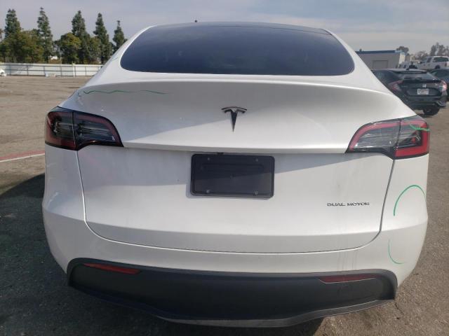 7SAYGDEE4PA036943 - 2023 TESLA MODEL Y WHITE photo 6