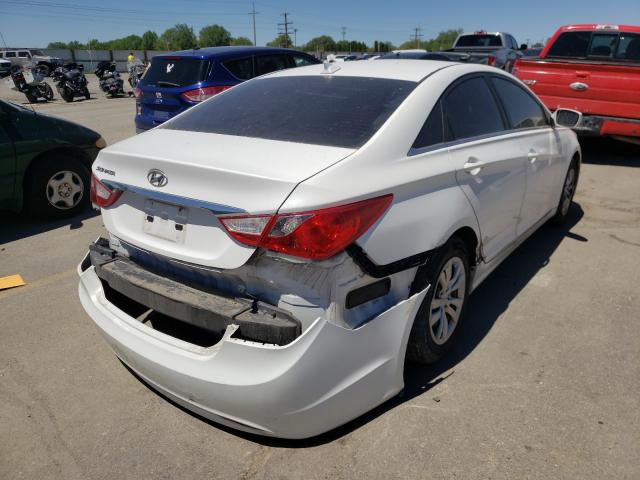 5NPEB4AC3DH571829 - 2013 HYUNDAI SONATA/GL/ GLS WHITE photo 4