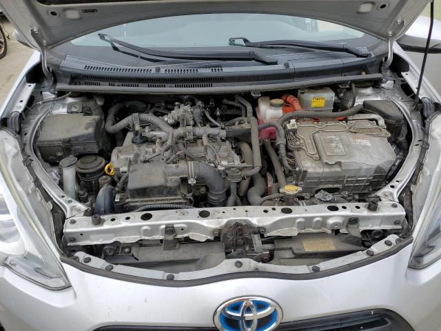 JTDKDTB30F1577751 - 2015 TOYOTA PRIUS C SILVER photo 11