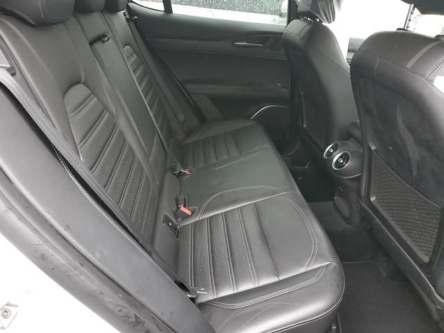 ZASFAKNN7J7B90368 - 2018 ALFA ROMEO STELVIO TI SPORT SILVER photo 11