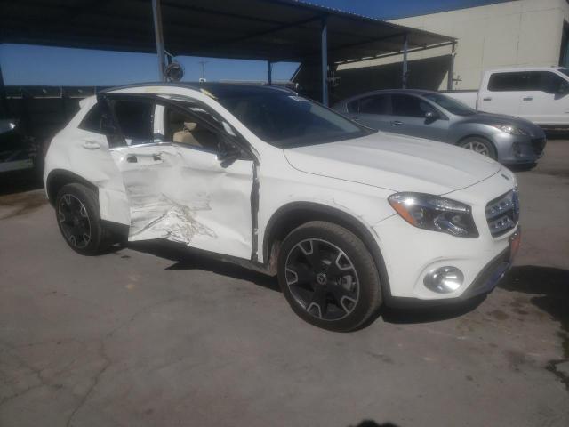 WDCTG4EB0LU028141 - 2020 MERCEDES-BENZ GLA 250 WHITE photo 4