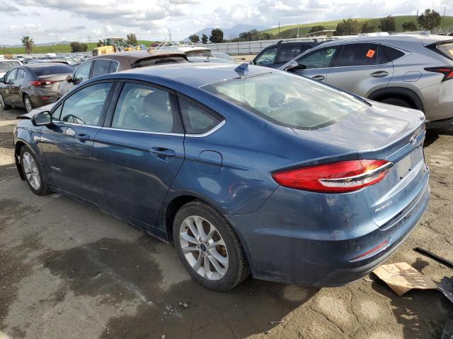 3FA6P0LU6KR201706 - 2019 FORD FUSION SE BLUE photo 2