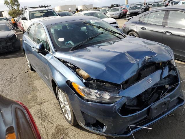 3FA6P0LU6KR201706 - 2019 FORD FUSION SE BLUE photo 4