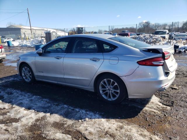 3FA6P0LU1KR226240 - 2019 FORD FUSION SE SILVER photo 2