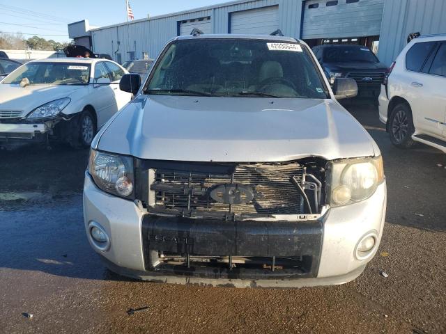 1FMCU0D76AKA55966 - 2010 FORD ESCAPE XLT SILVER photo 5