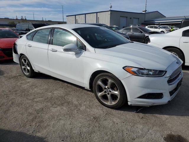 3FA6P0H73ER233410 - 2014 FORD FUSION SE WHITE photo 4