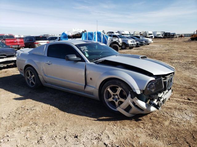 1ZVFT82H365206635 - 2006 FORD MUSTANG GT SILVER photo 4