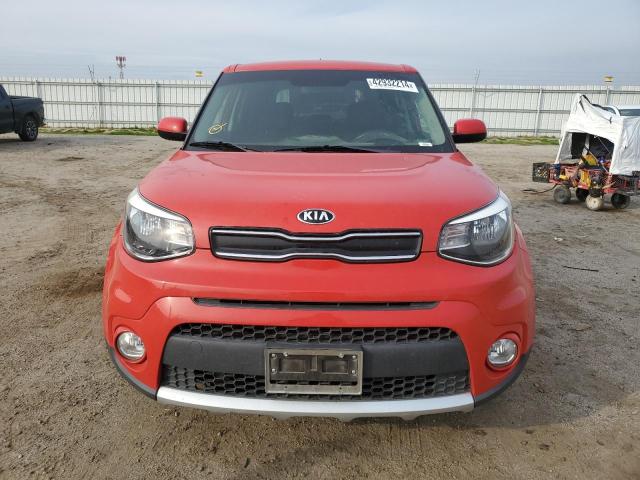 KNDJP3A51J7530742 - 2018 KIA SOUL + RED photo 5