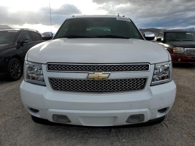 3GNMCGE06BG100362 - 2011 CHEVROLET AVALANCHE LTZ WHITE photo 5