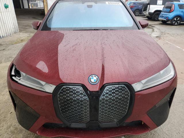 WB523CF02RCP02935 - 2024 BMW IX XDRIVE50 BURGUNDY photo 12