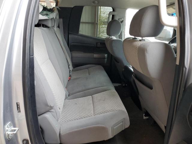 5TFRM5F12AX003578 - 2010 TOYOTA TUNDRA DOUBLE CAB SR5 SILVER photo 10