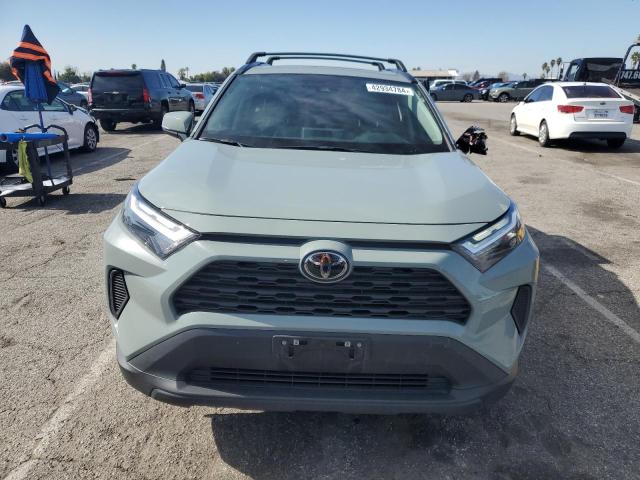 2T3W1RFV0NW193042 - 2022 TOYOTA RAV4 XLE GRAY photo 5