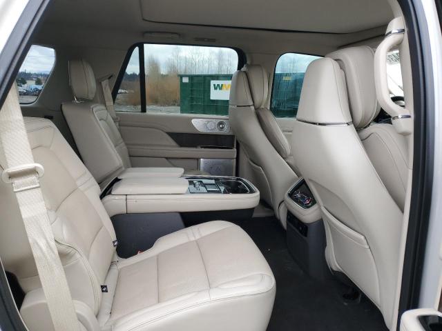 5LMJJ2LT2KEL11138 - 2019 LINCOLN NAVIGATOR RESERVE WHITE photo 11