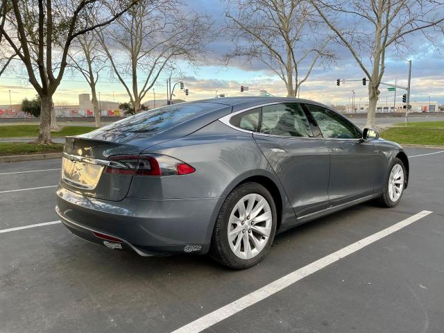 5YJSA1CN1DFP26444 - 2013 TESLA MODEL S Մոխրագույն լուսանկար 4