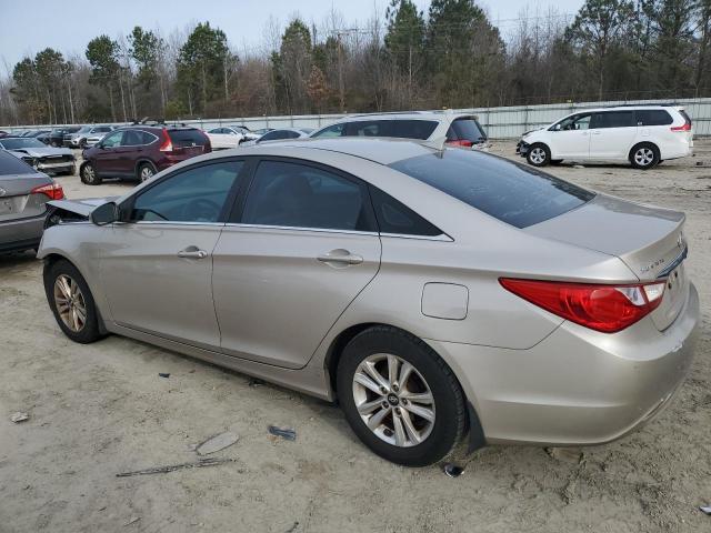 5NPEB4AC5BH302244 - 2011 HYUNDAI SONATA GLS GOLD photo 2