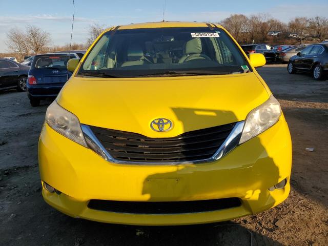 5TDKK3DC9DS356720 - 2013 TOYOTA SIENNA LE YELLOW photo 5