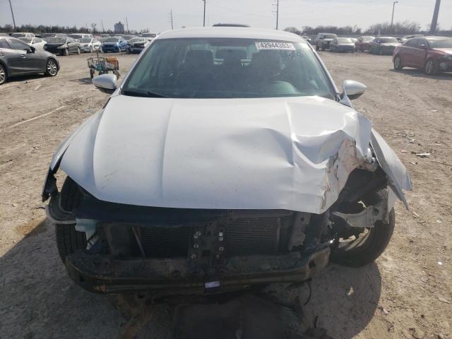 1VWDT7A37HC049066 - 2017 VOLKSWAGEN PASSAT R-LINE Gümüş foto 5