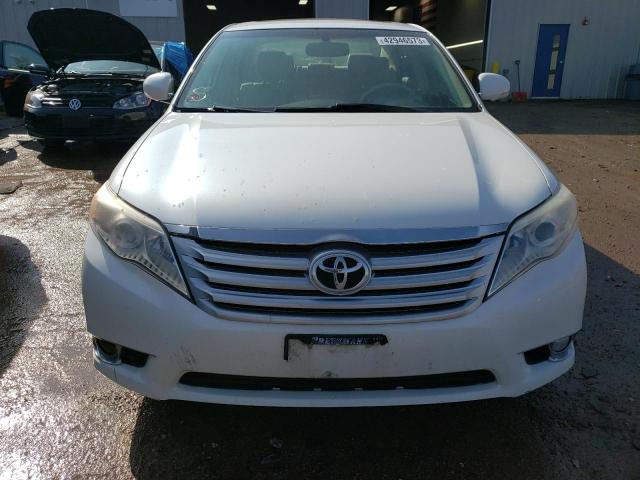 4T1BK3DB6BU377259 - 2011 TOYOTA AVALON BASE WHITE photo 5