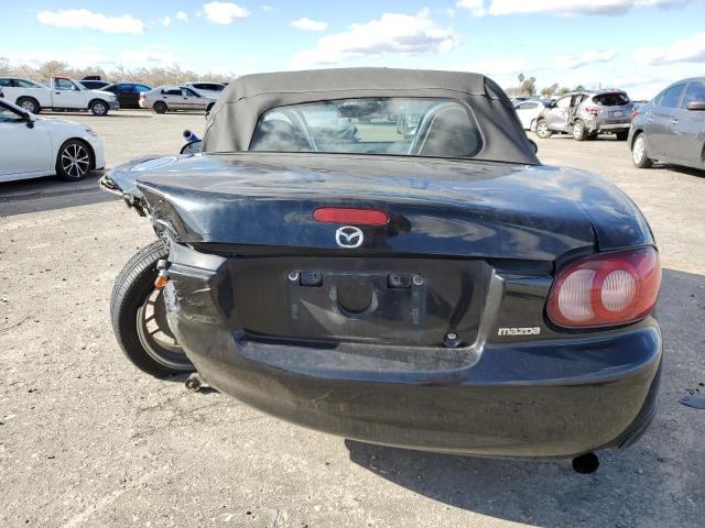 JM1NB353720225829 - 2002 MAZDA MX-5 MIATA BASE BLACK photo 10